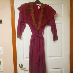 Nwt Vintage Victoria's secret gold label robe